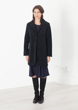 Load image into Gallery viewer, Griffon Coat in Black
